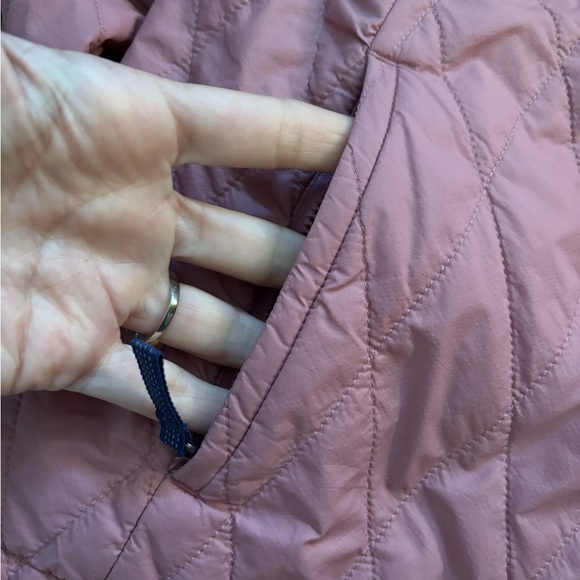 Girls Patagonia Down Sweater Jacket. - Picture 4 of 9
